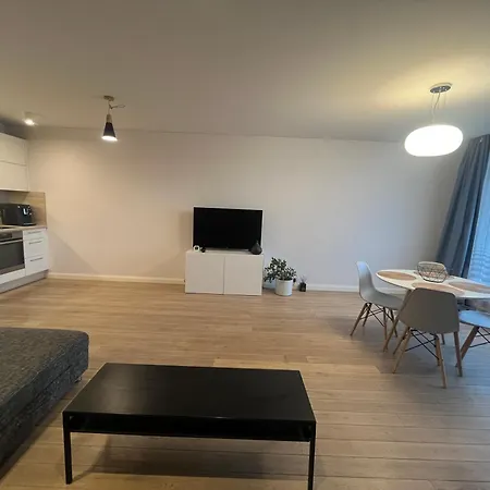 M27 Apartman *